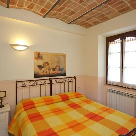 San Valentino Di Sleeps 4 With Pool And Wifi *