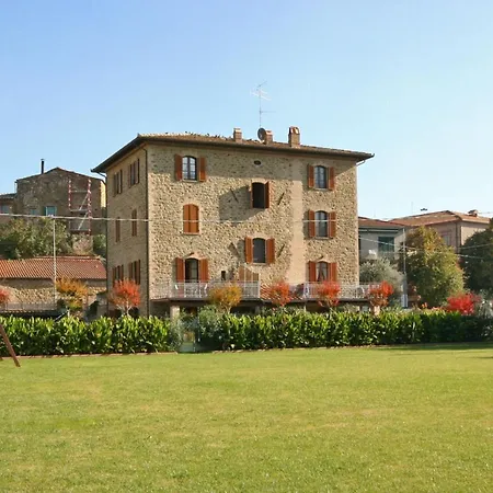 San Valentino Di Sleeps 4 With Pool And Wifi